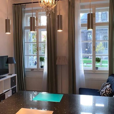 Apartment Karlin Прага Экстерьер фото