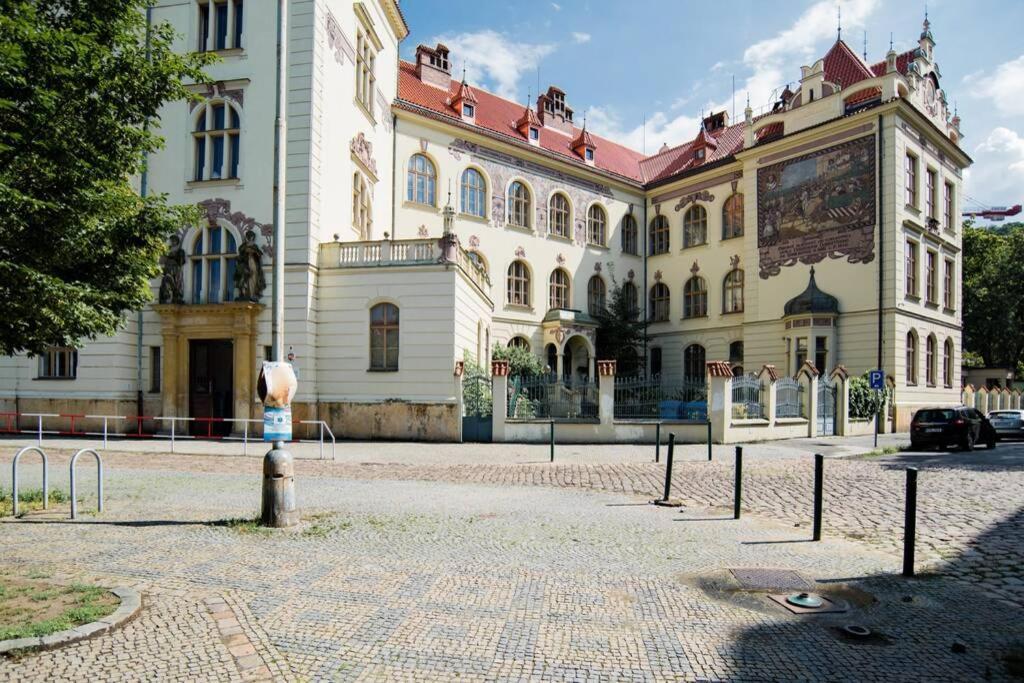 Apartment Karlin Прага Экстерьер фото
