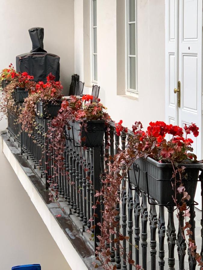 Apartment Karlin Прага Экстерьер фото